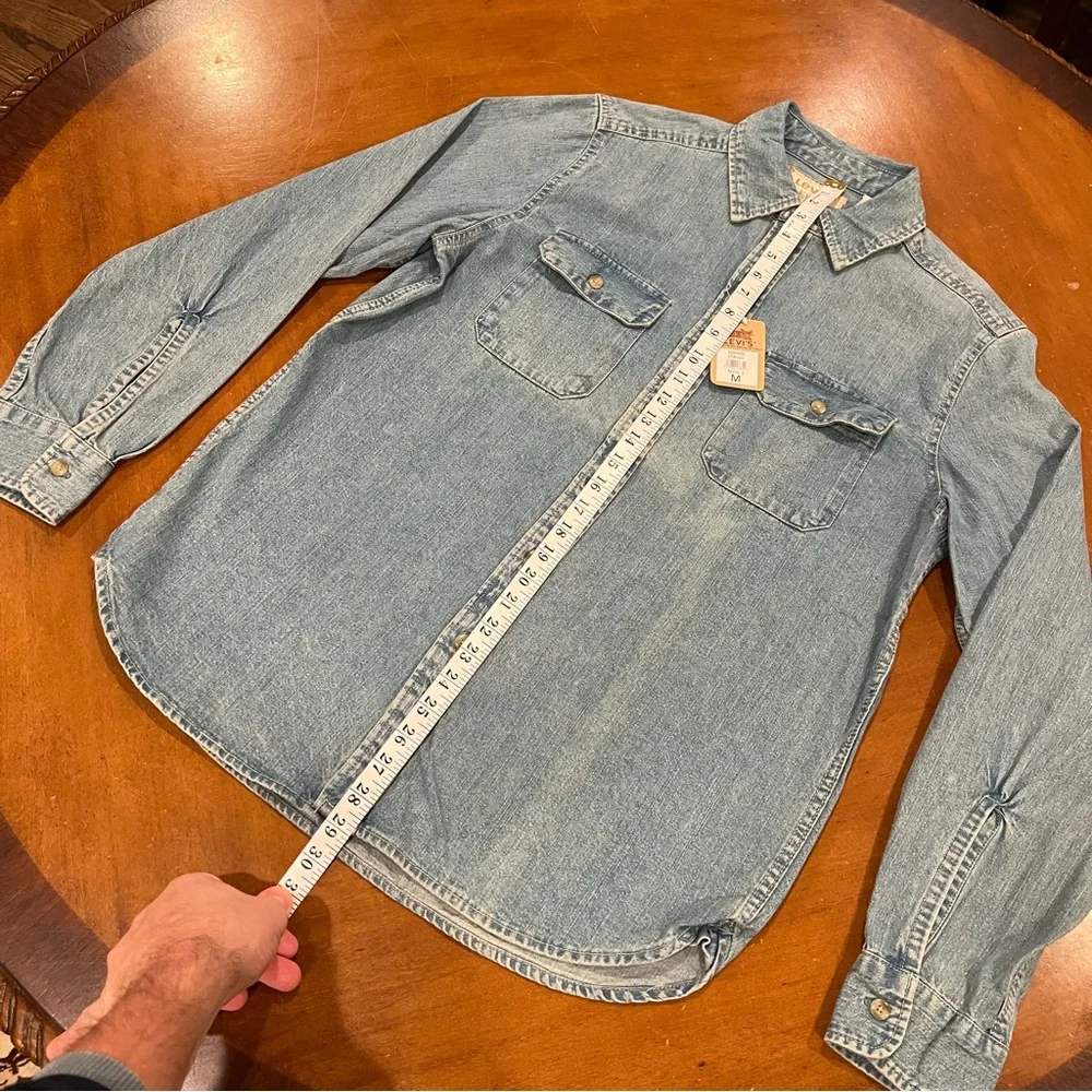 NWT Levi’s Men’s Denim Worker Long-Sleeve Button Down Shirt Light Blue Medium